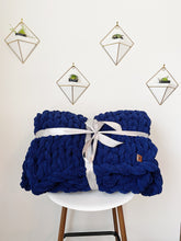 Load image into Gallery viewer, Chunky Knit Blanket in Navy