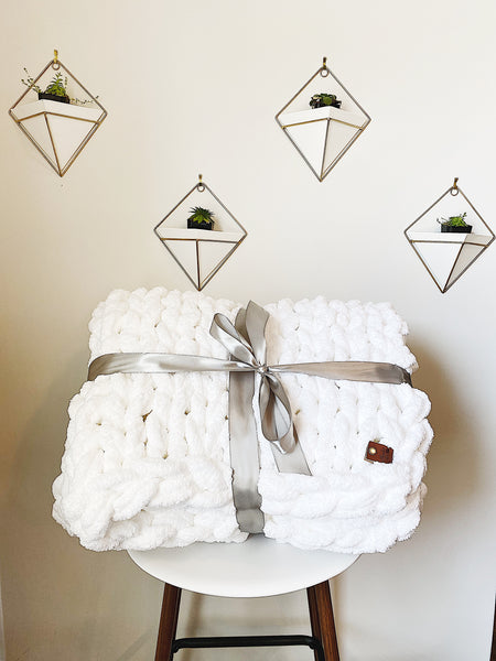 Chunky Knit Blanket in White