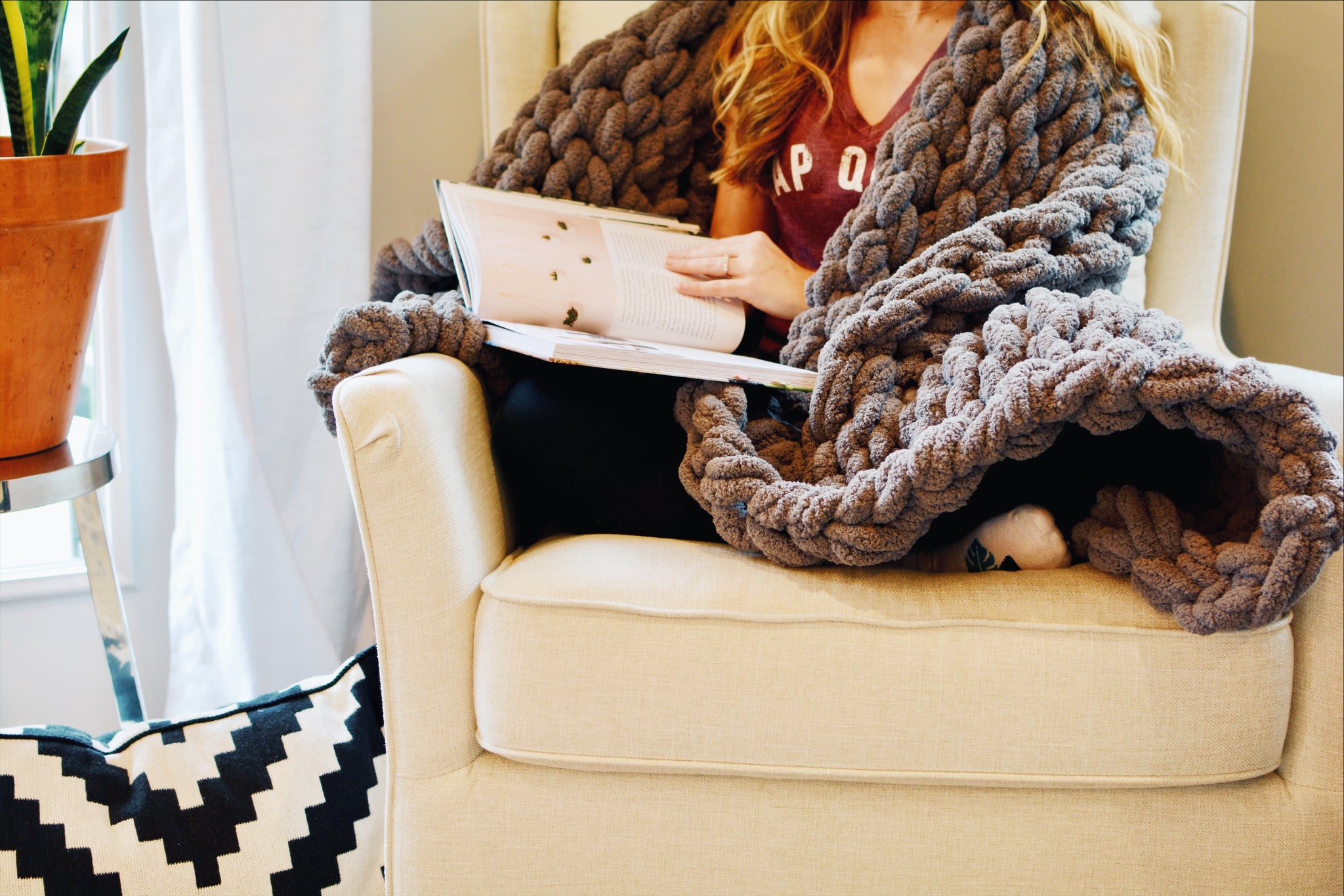 Gray chunky online knit blanket