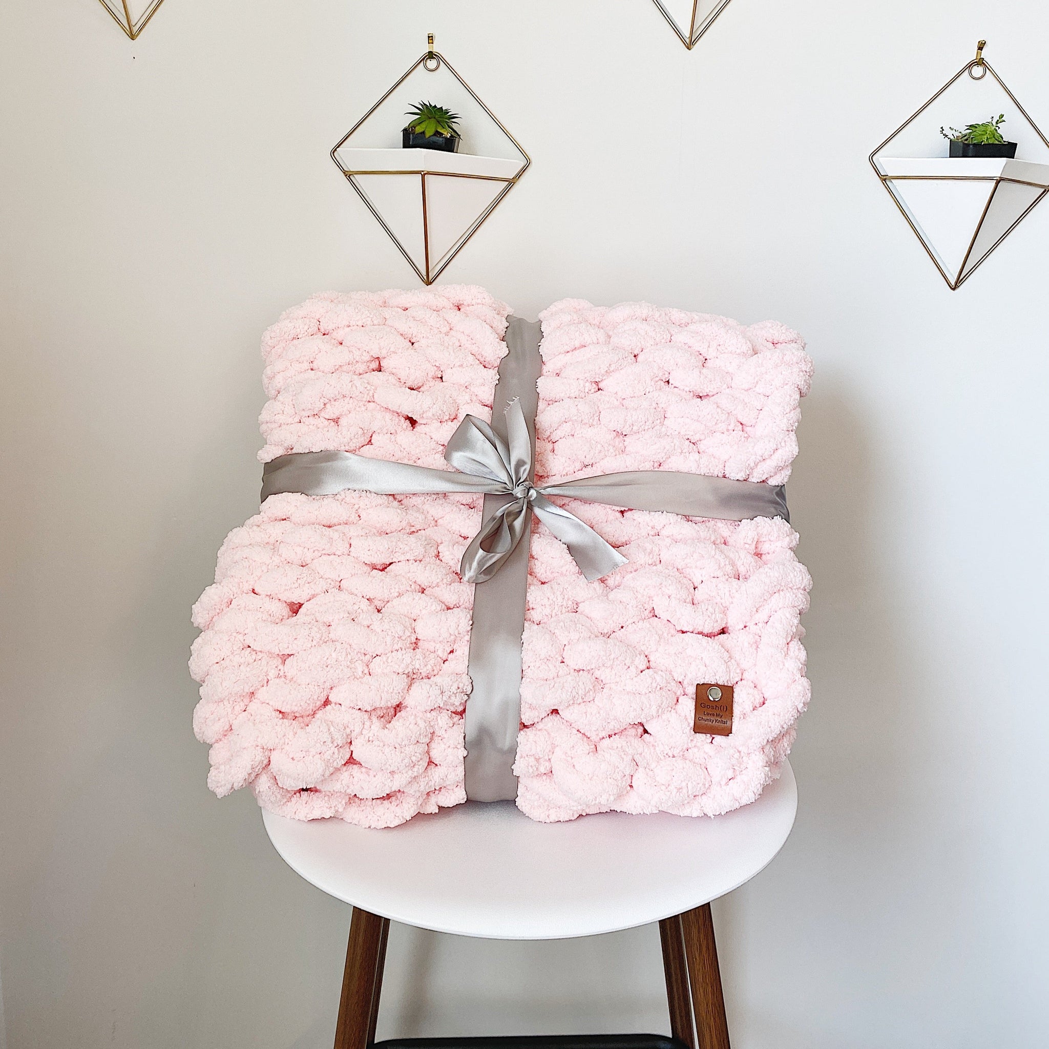 Chunky pink throw blanket online
