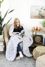 Load image into Gallery viewer, Chunky Knit Blanket in Light Gray