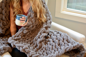 Chunky Knit Blanket in Dark Gray