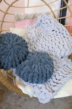 Load image into Gallery viewer, DIY Chunky Pillow Puff