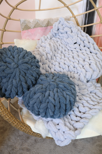 DIY Chunky Pillow Puff